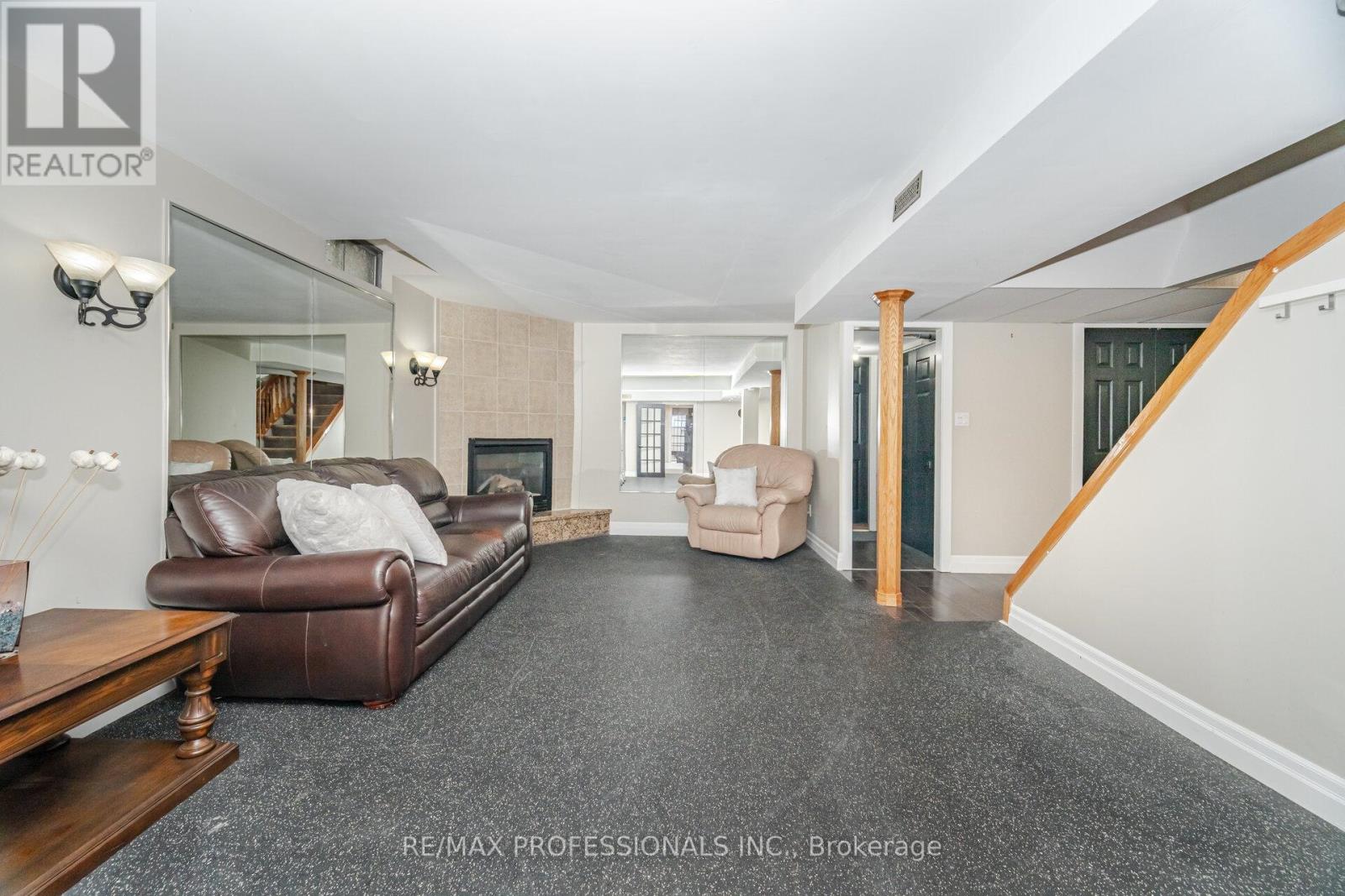 Single Family House Bungalow for Sale in  LORRAINE CRESCENT Brampton (Westgate) 