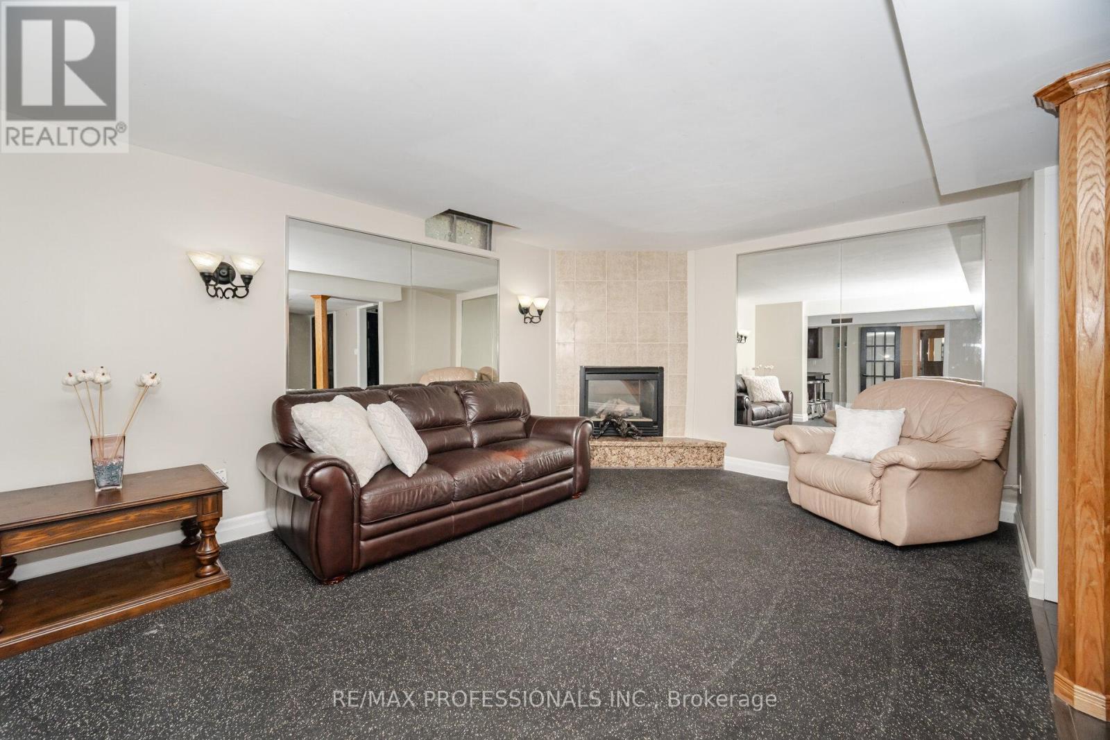 Single Family House Bungalow for Sale in  LORRAINE CRESCENT Brampton (Westgate) 