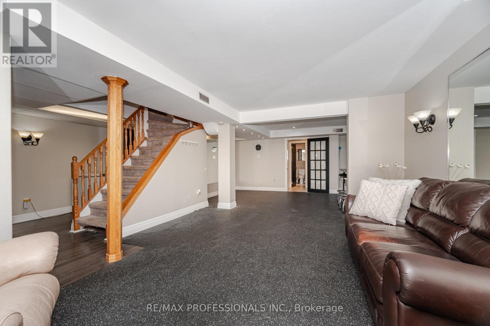 Single Family House Bungalow for Sale in  LORRAINE CRESCENT Brampton (Westgate) 