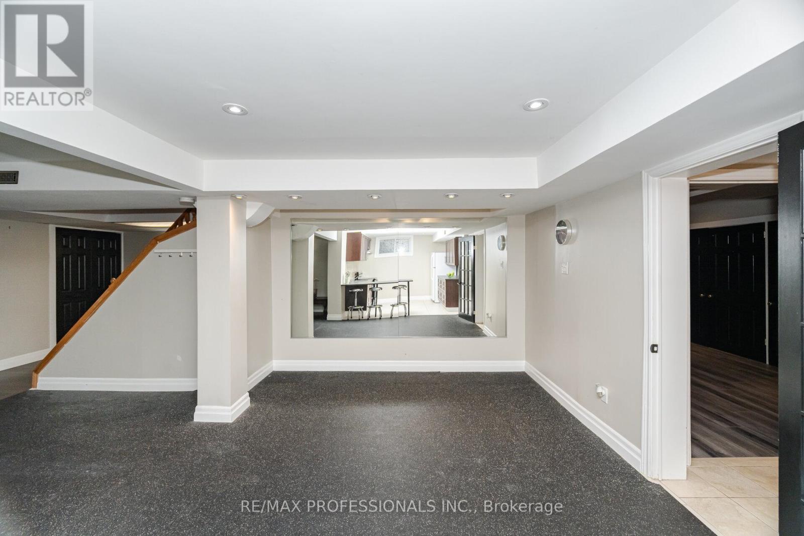 Single Family House Bungalow for Sale in  LORRAINE CRESCENT Brampton (Westgate) 