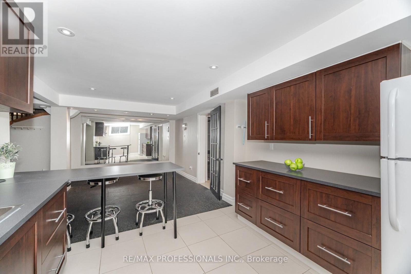 Single Family House Bungalow for Sale in  LORRAINE CRESCENT Brampton (Westgate) 