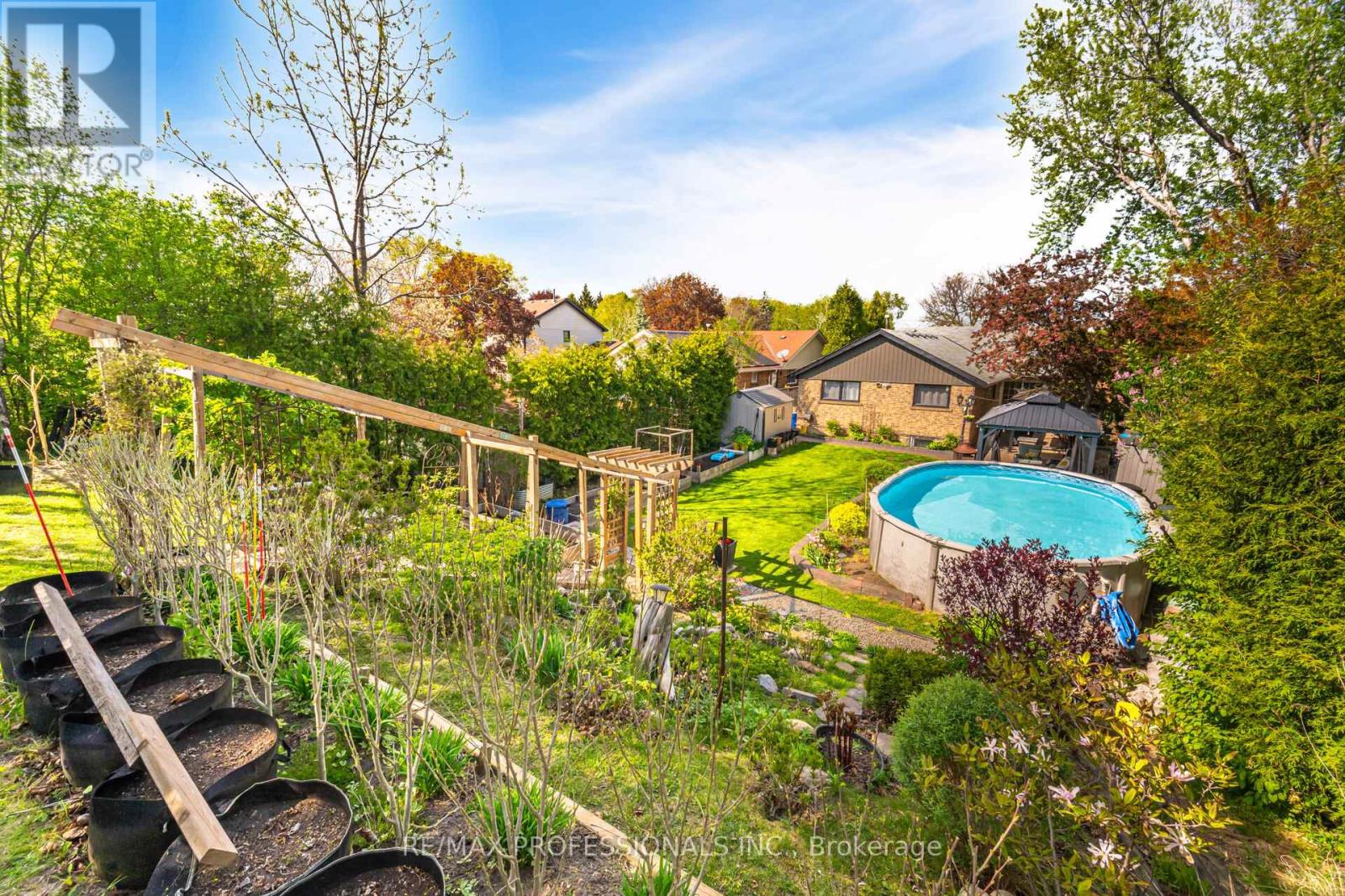 Single Family House Bungalow for Sale in  LORRAINE CRESCENT Brampton (Westgate) 