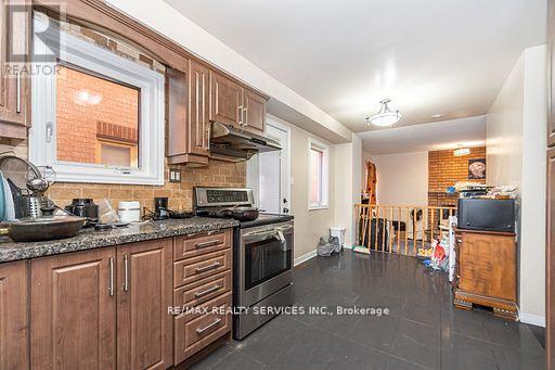 Single Family House for Sale in  LEEWARD DRIVE Brampton (Westgate) 