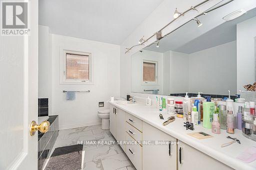 Single Family House for Sale in  LEEWARD DRIVE Brampton (Westgate) 