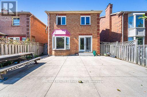 Single Family House for Sale in  LEEWARD DRIVE Brampton (Westgate) 