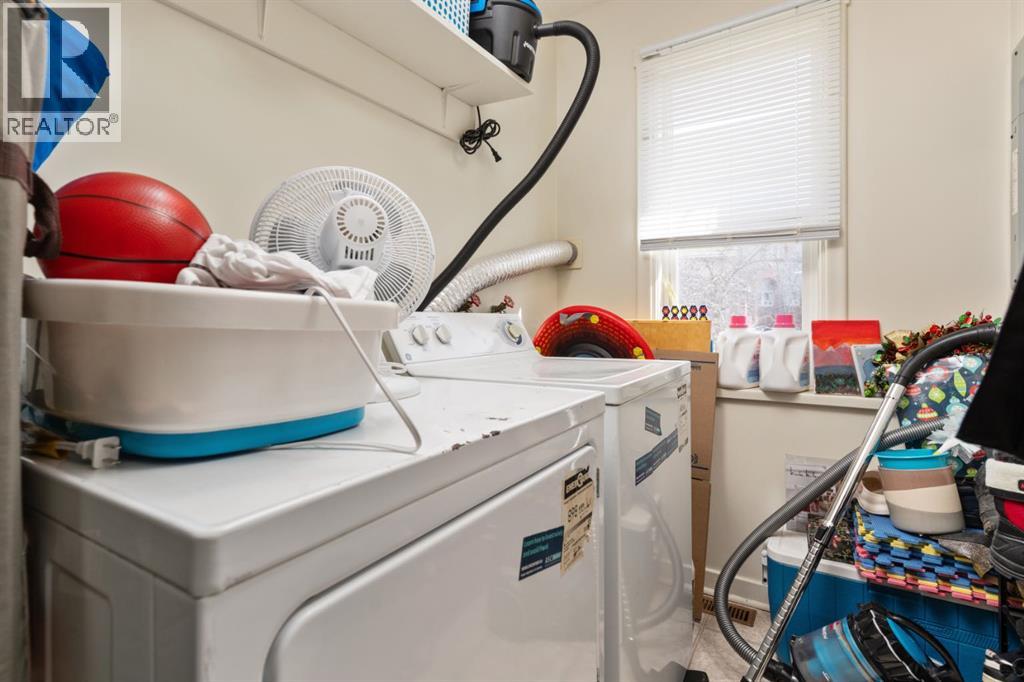 Multi-family House for Sale in   Avenue Mount Pleasant Camrose 