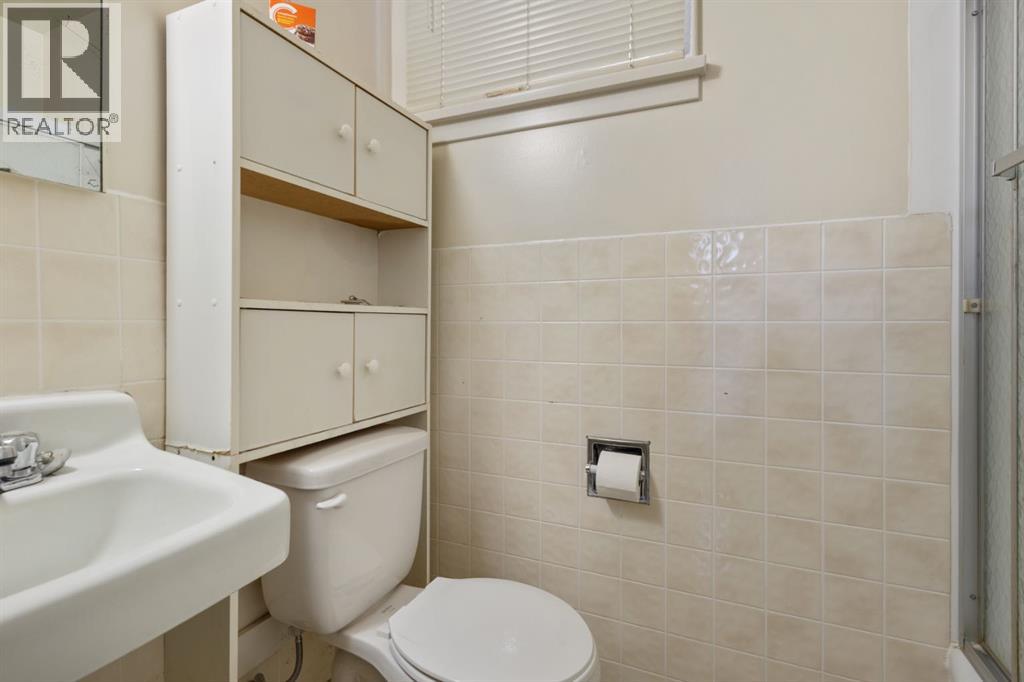 Multi-family House for Sale in   Avenue Mount Pleasant Camrose 