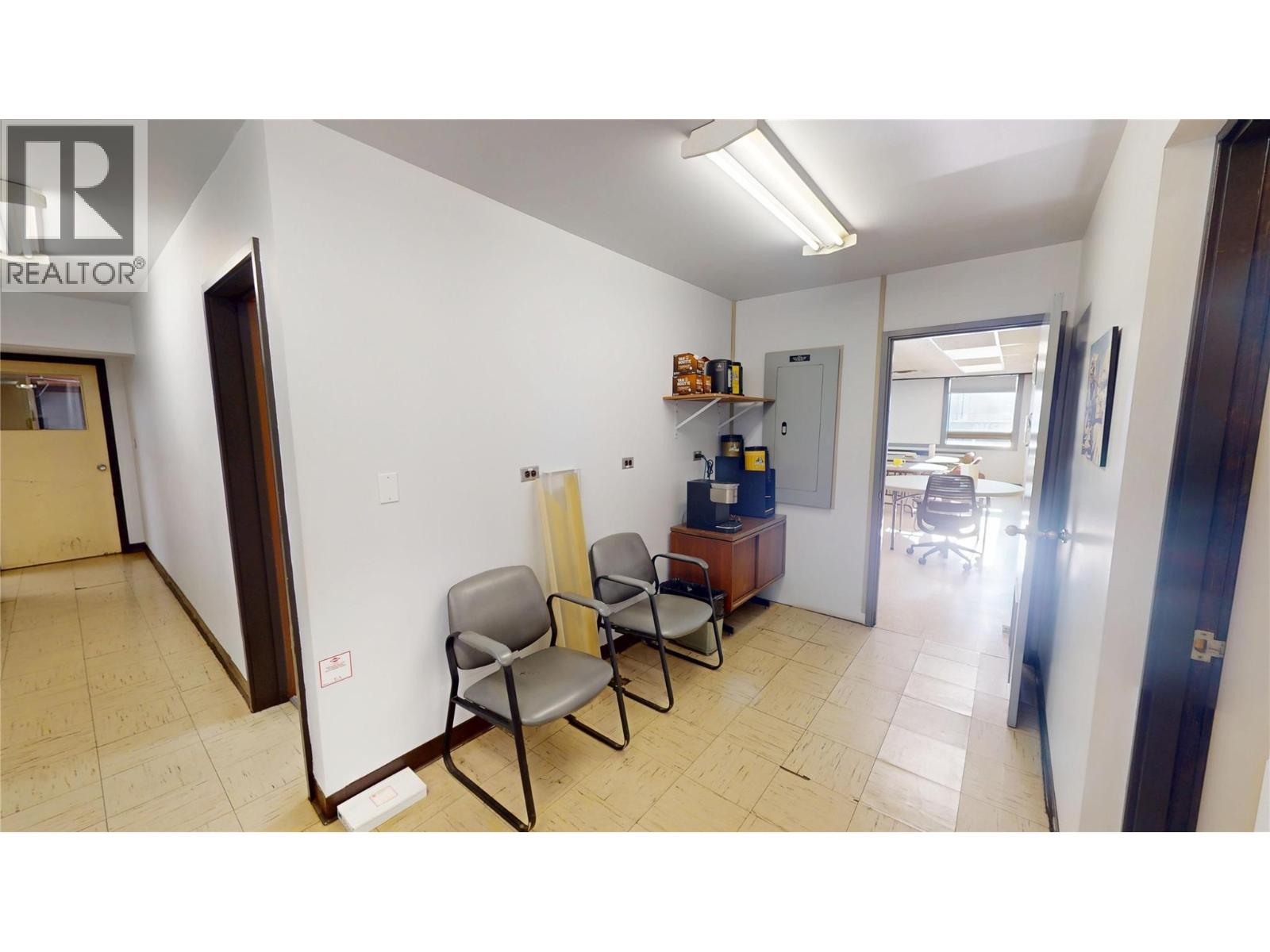  815 Cranbrook Street North, Cranbrook