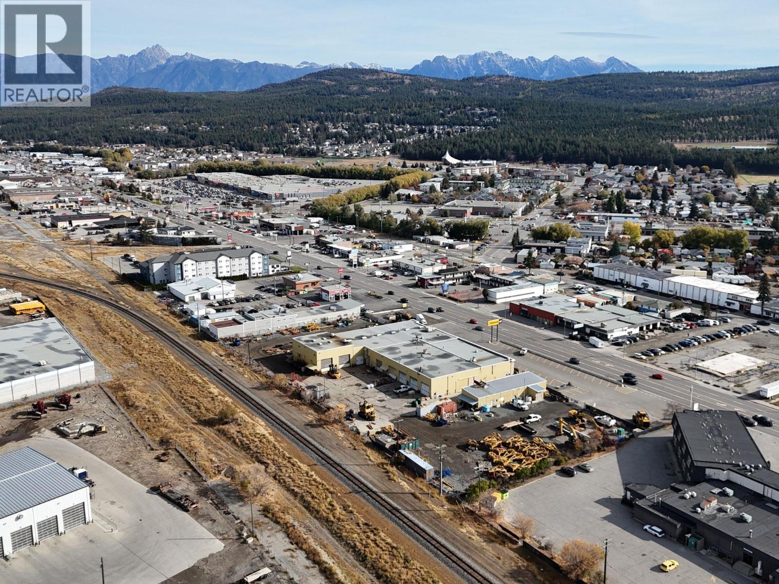  815 Cranbrook Street North, Cranbrook