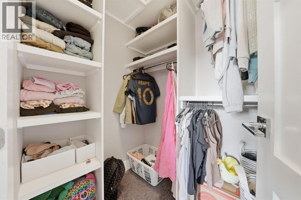 Single Family House for Sale in   Avenue SW South Calgary Calgary 