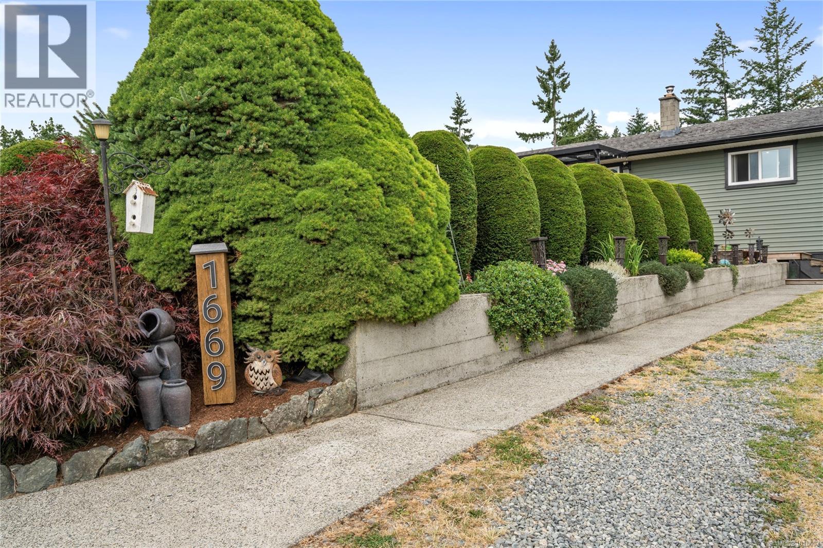 1669 GERRAND RD - 52