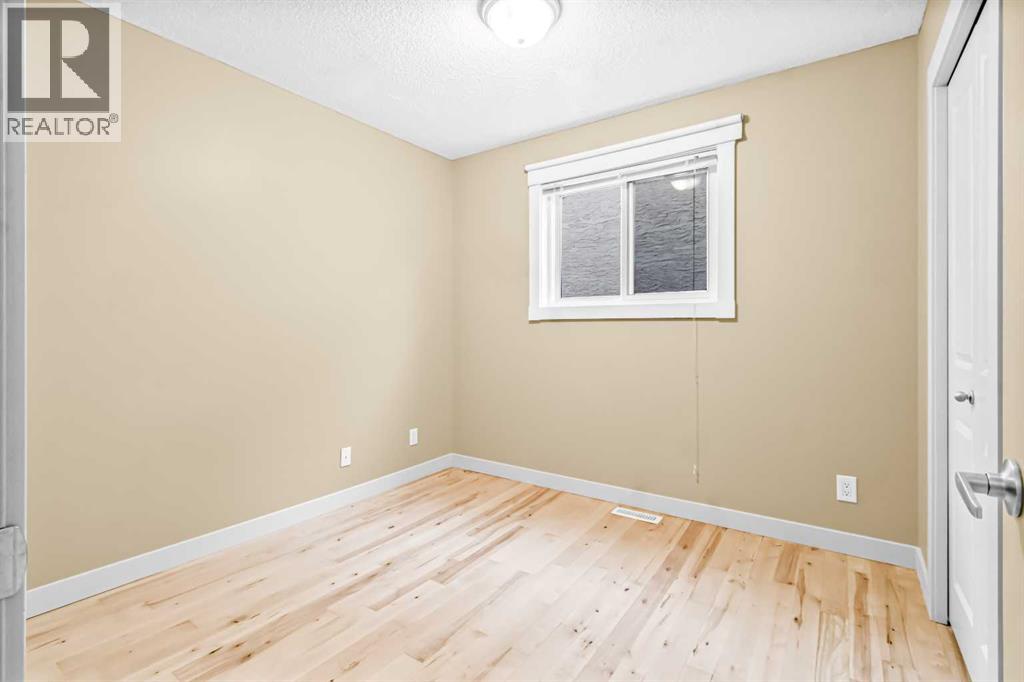 Single Family House Bi-level for Sale in   Street SW Shawnessy Calgary 