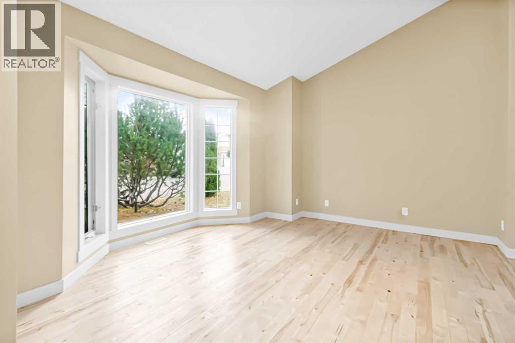 Single Family House Bi-level for Sale in   Street SW Shawnessy Calgary 