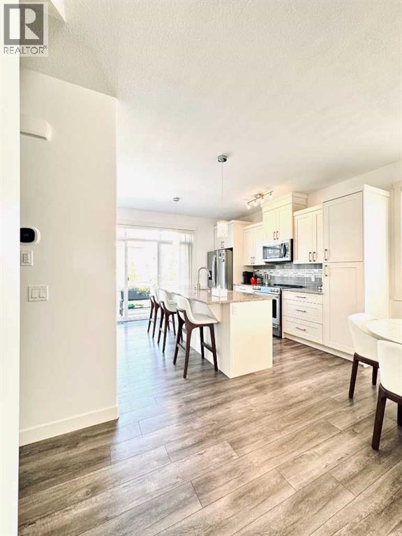 Single Family House for Sale in  Evanston Manor NW Evanston Calgary 