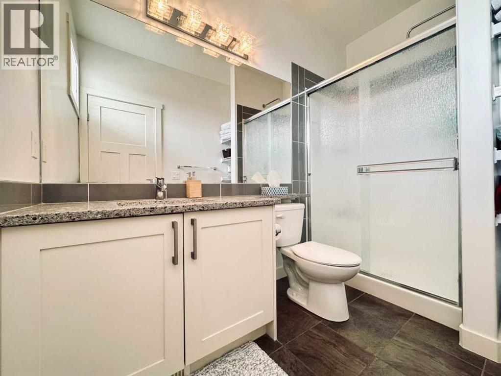 Single Family House for Sale in  Evanston Manor NW Evanston Calgary 