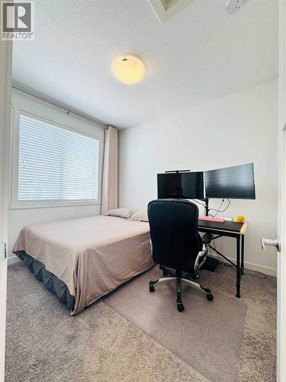 Single Family House for Sale in  Evanston Manor NW Evanston Calgary 