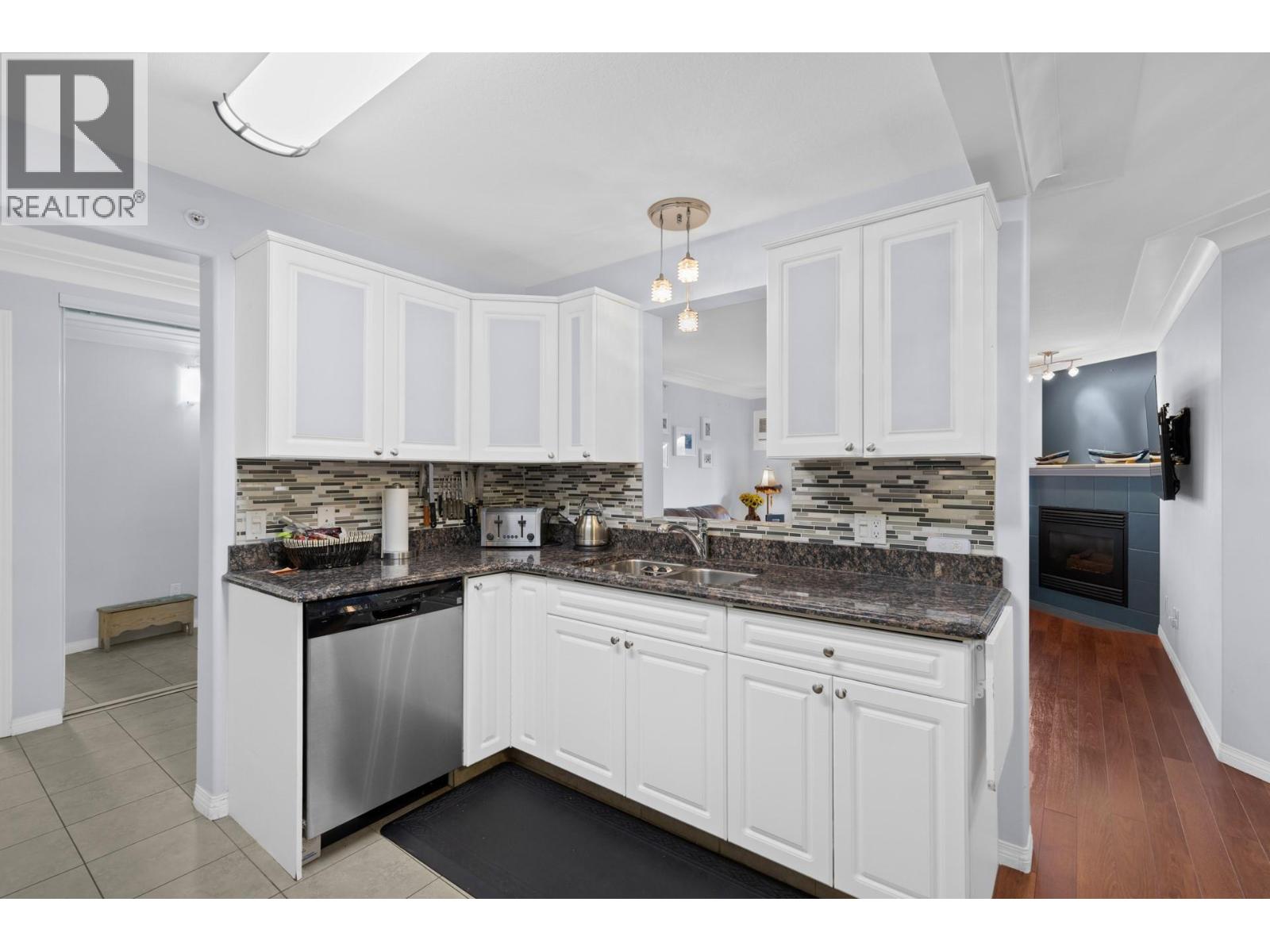 403 1964 Enterprise Way, Kelowna