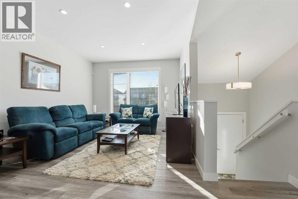 Single Family House Bi-level for Sale in  Evergreen Way Evergreen Red Deer 