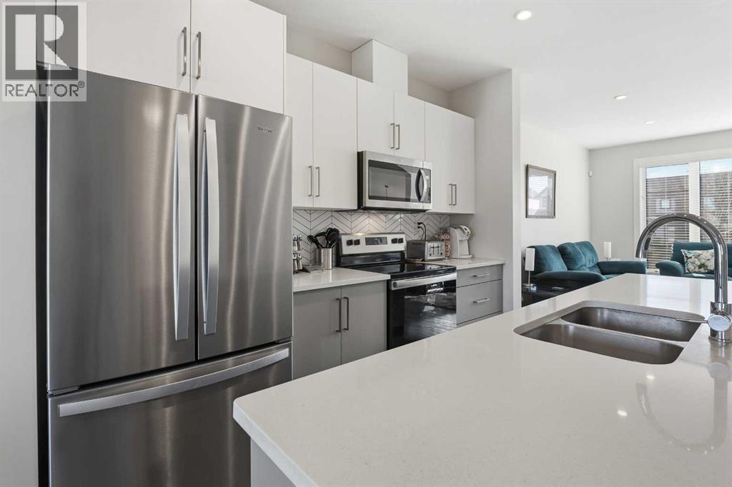 Single Family House Bi-level for Sale in  Evergreen Way Evergreen Red Deer 