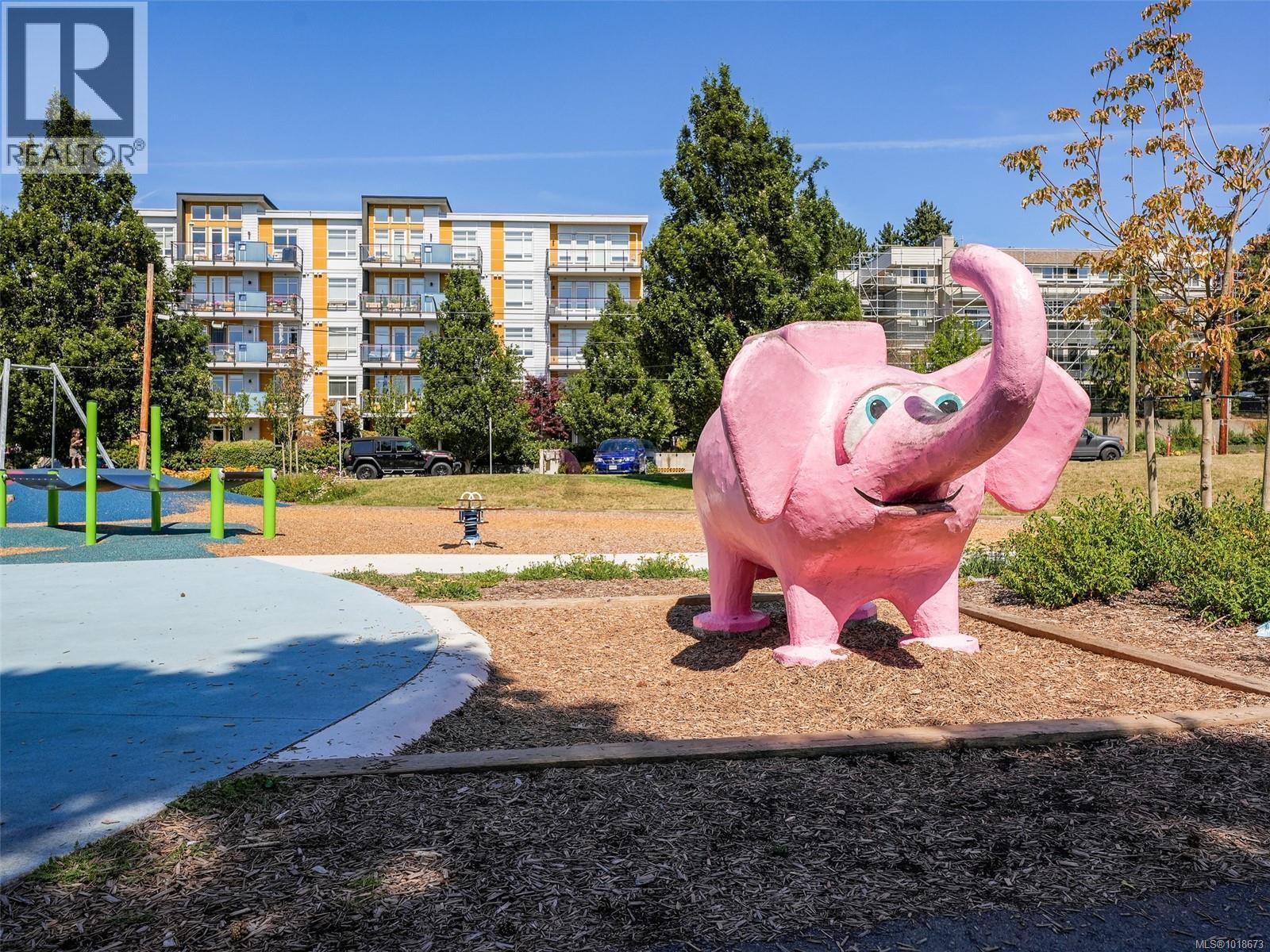 413 3277 Glasgow Avenue, Saanich