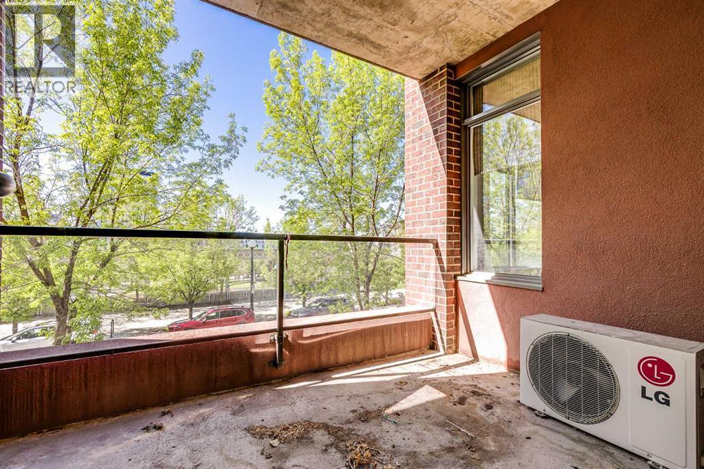 Single Family House Multi-level for Sale in   Centre Avenue NE Bridgeland/Riverside Calgary 