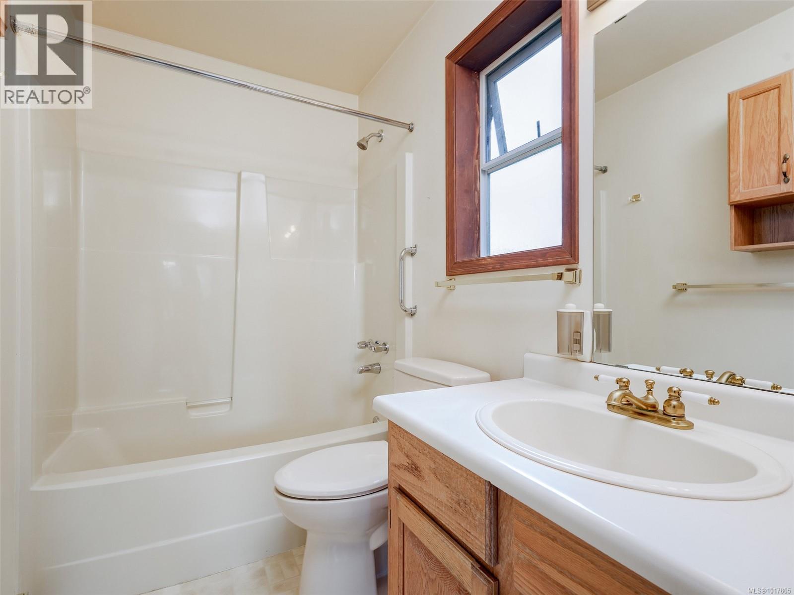  809 Beckwith Avenue, Saanich