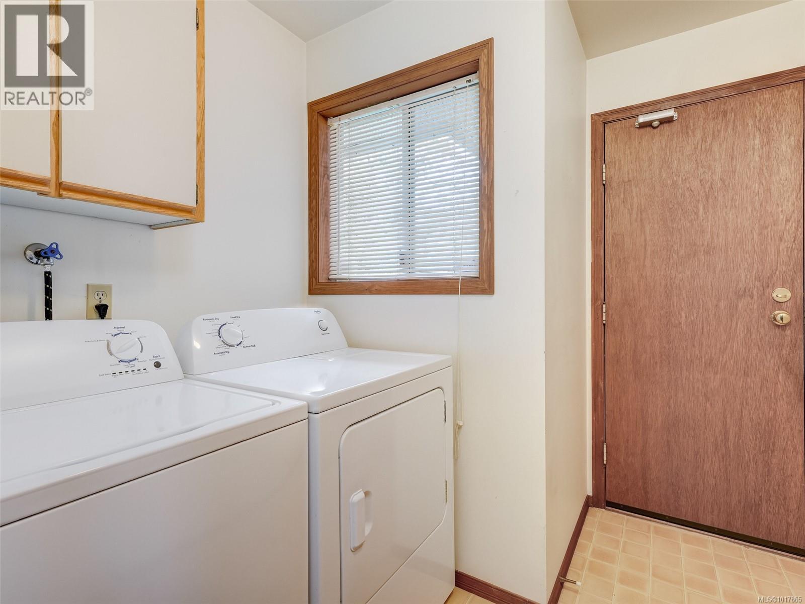  809 Beckwith Avenue, Saanich