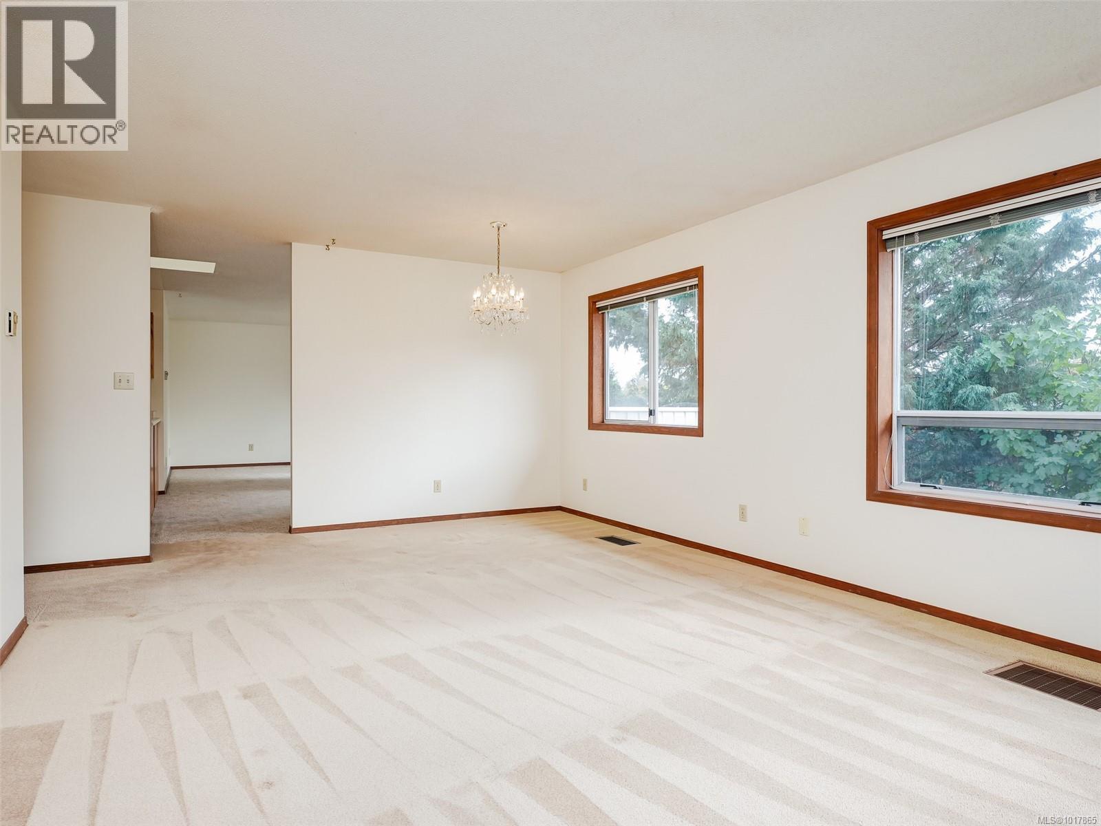  809 Beckwith Avenue, Saanich