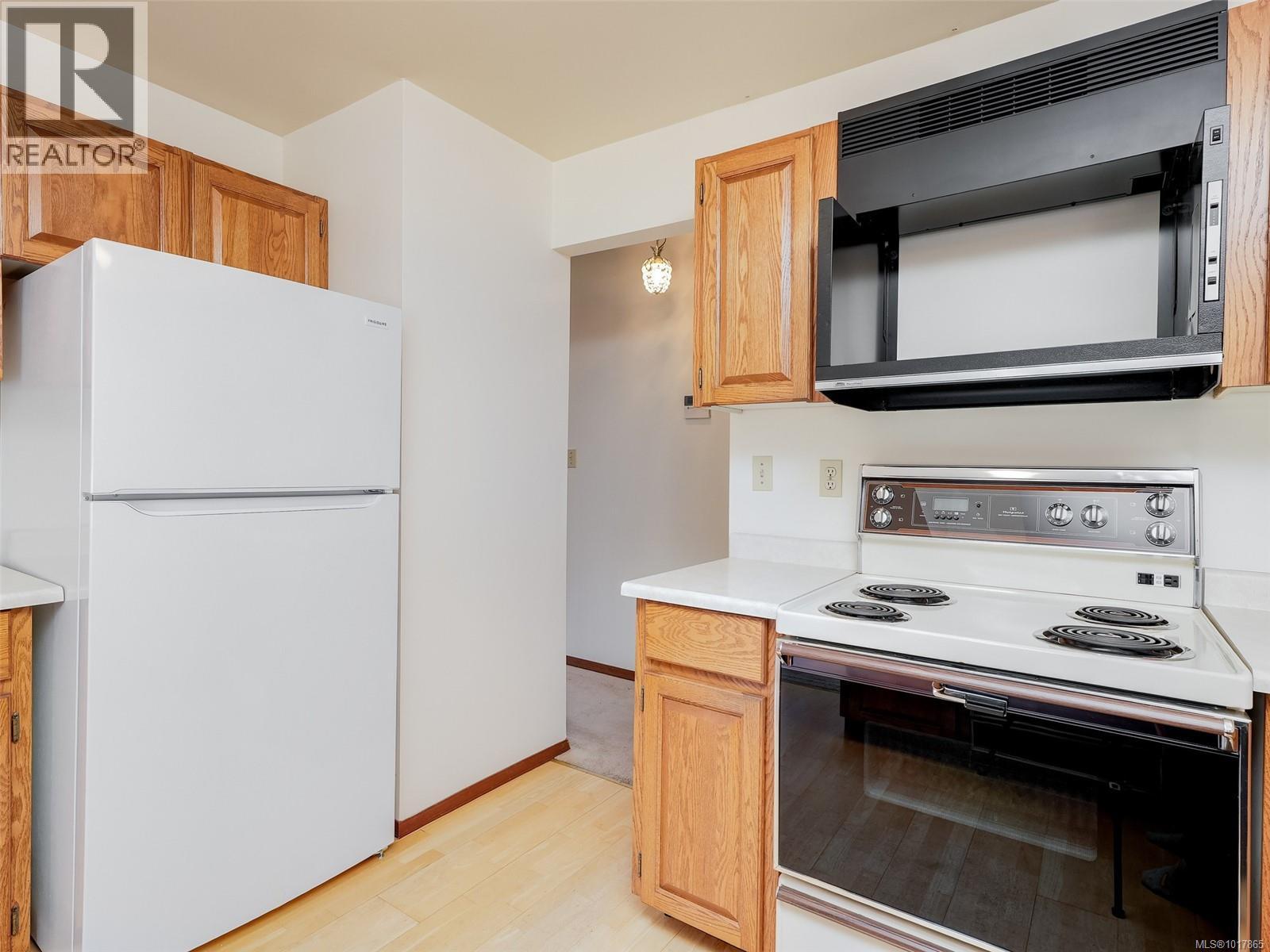  809 Beckwith Avenue, Saanich