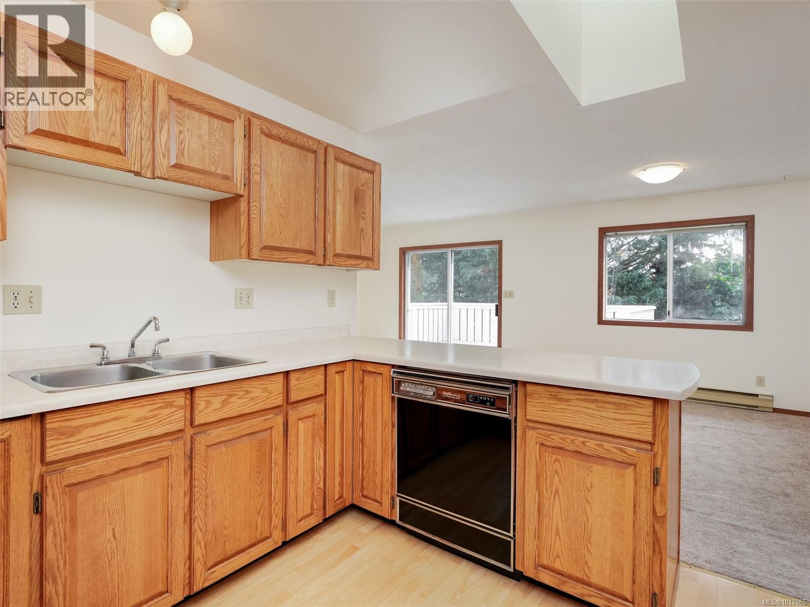  809 Beckwith Avenue, Saanich