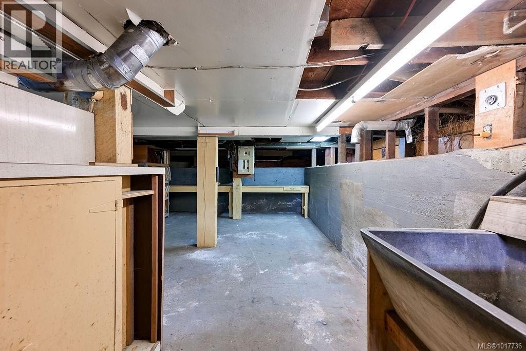 Single Family House for Sale in  Finlayson Pl Victoria 