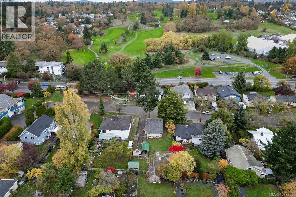 Single Family House for Sale in  Finlayson Pl Victoria 