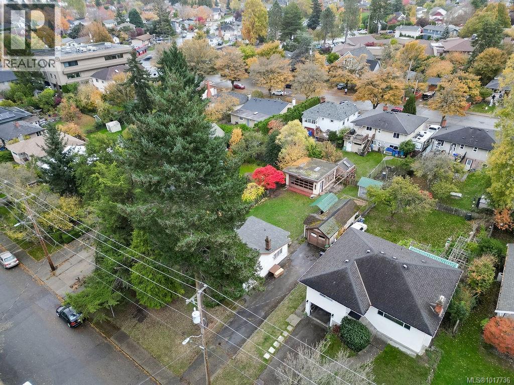 Single Family House for Sale in  Finlayson Pl Victoria 