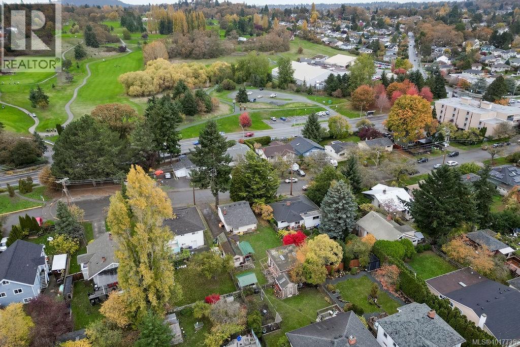 Single Family House for Sale in  Finlayson Pl Victoria 