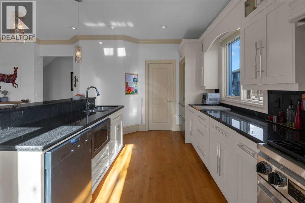 Single Family House for Sale in   Street SW Killarney/Glengarry Calgary 