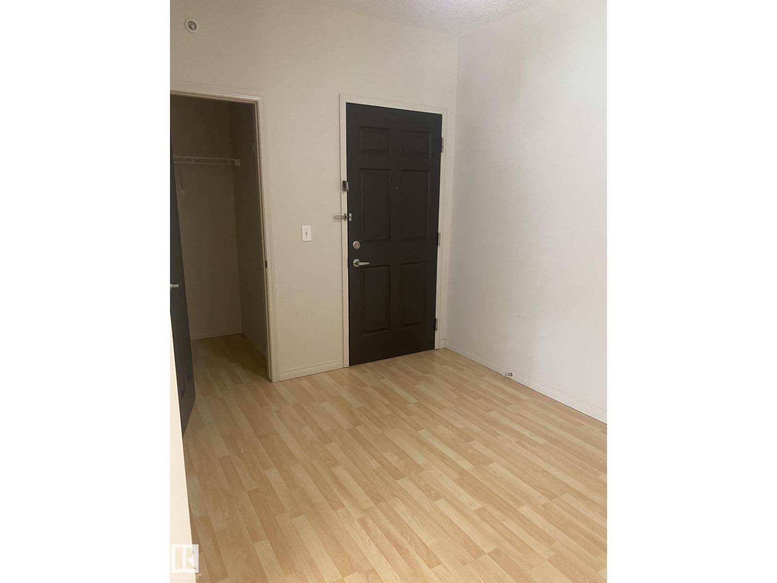 Single Family House for Sale in   AV NW Edmonton 