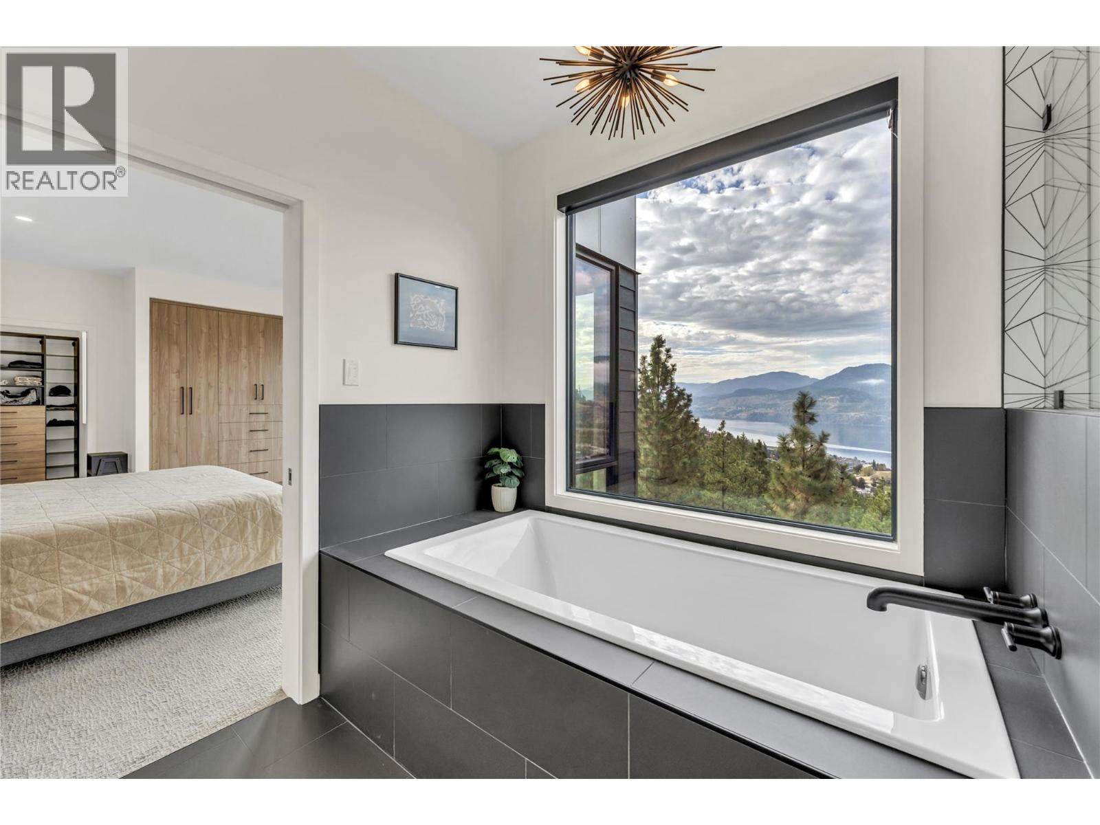 #117 3331 Evergreen Drive - 12