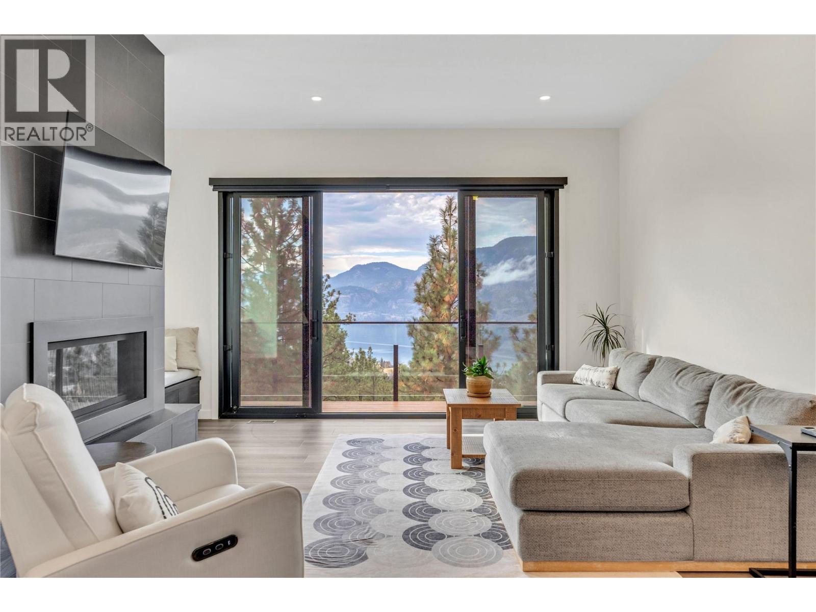#117 3331 Evergreen Drive - 5