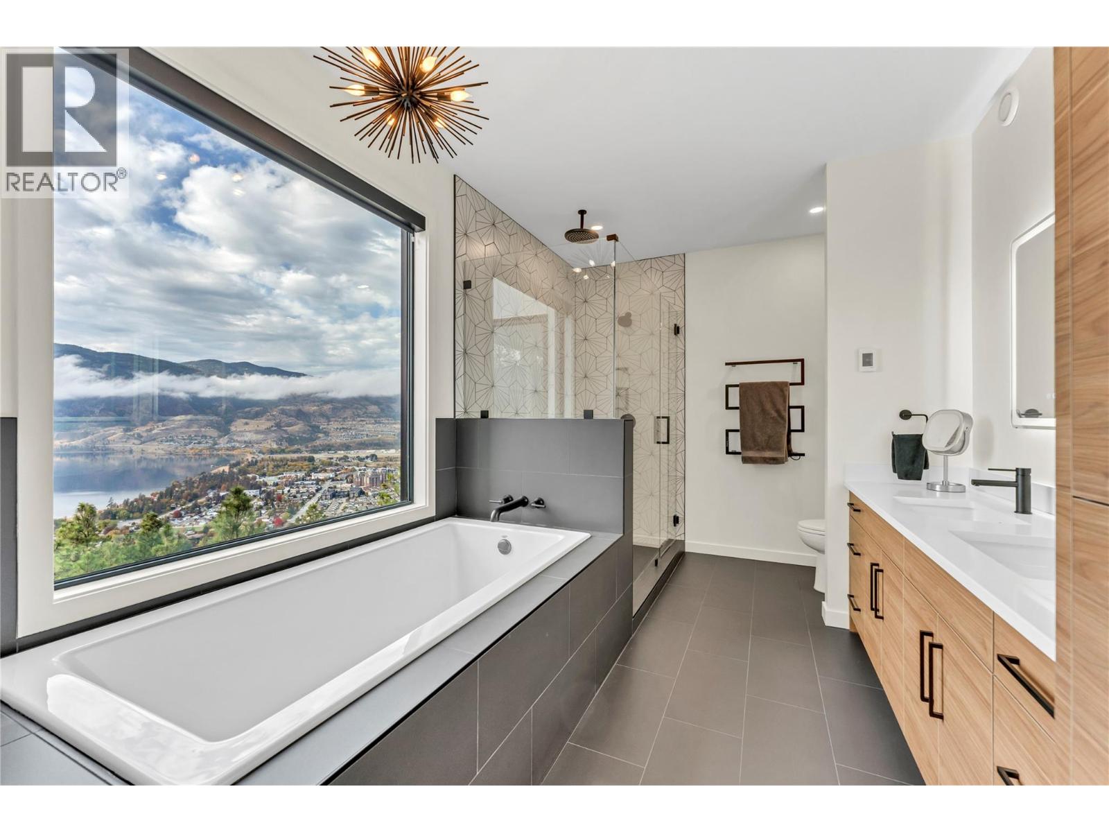 #117 3331 Evergreen Drive - 11