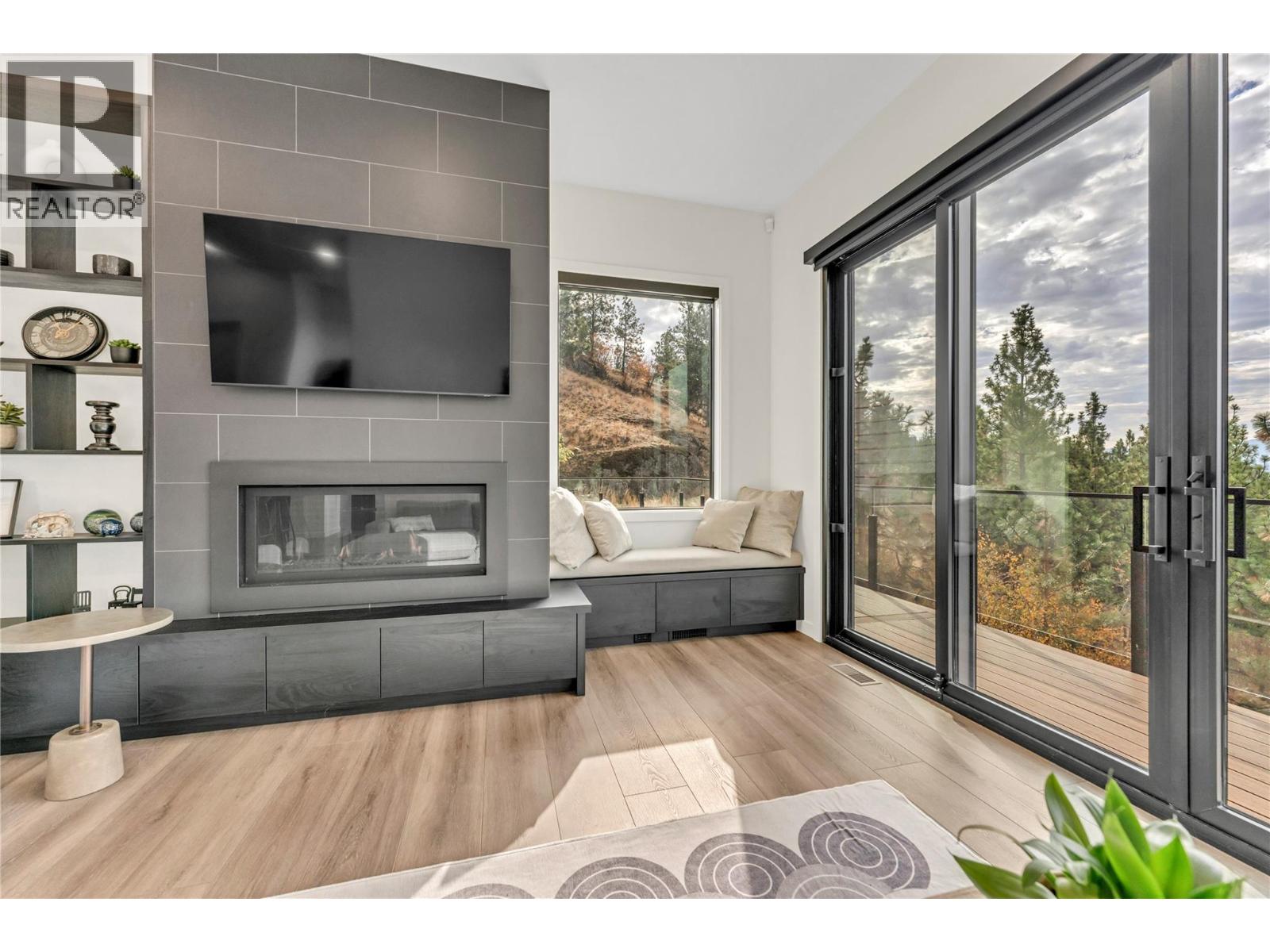 #117 3331 Evergreen Drive - 23
