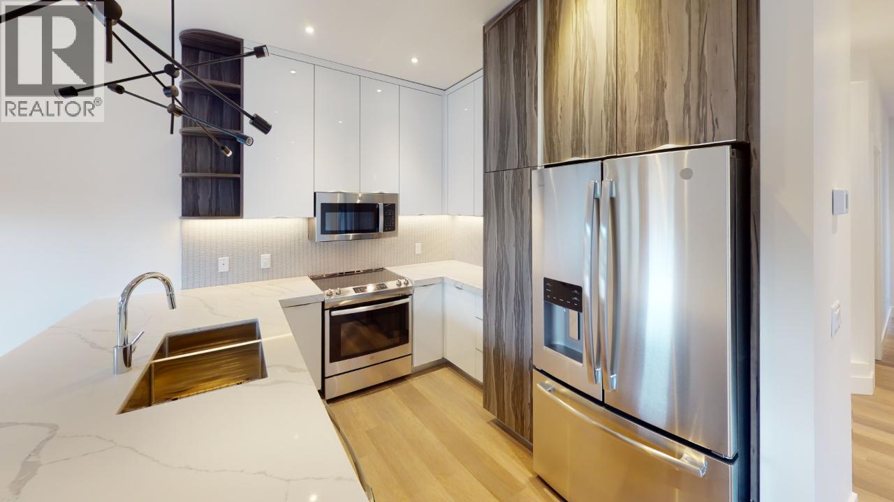 #401 7291 PROSPECTOR AVENUE - 14