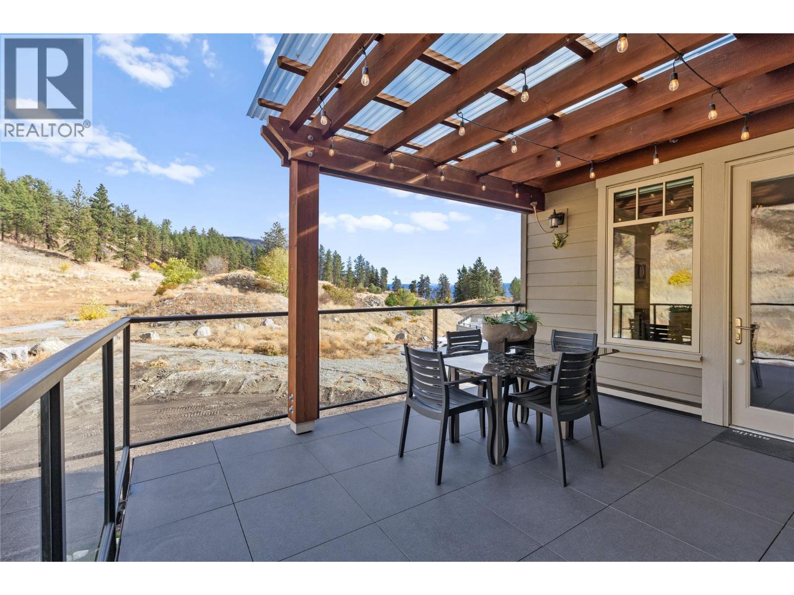 221 4000 Redstone Crescent, Peachland