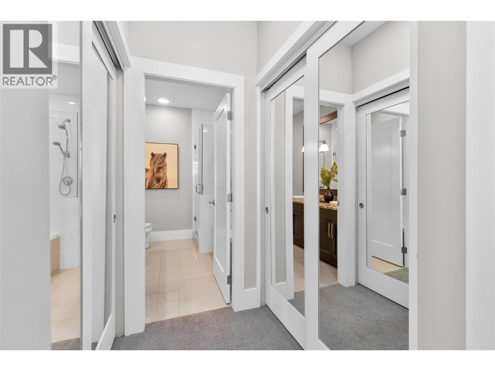 221 4000 Redstone Crescent, Peachland