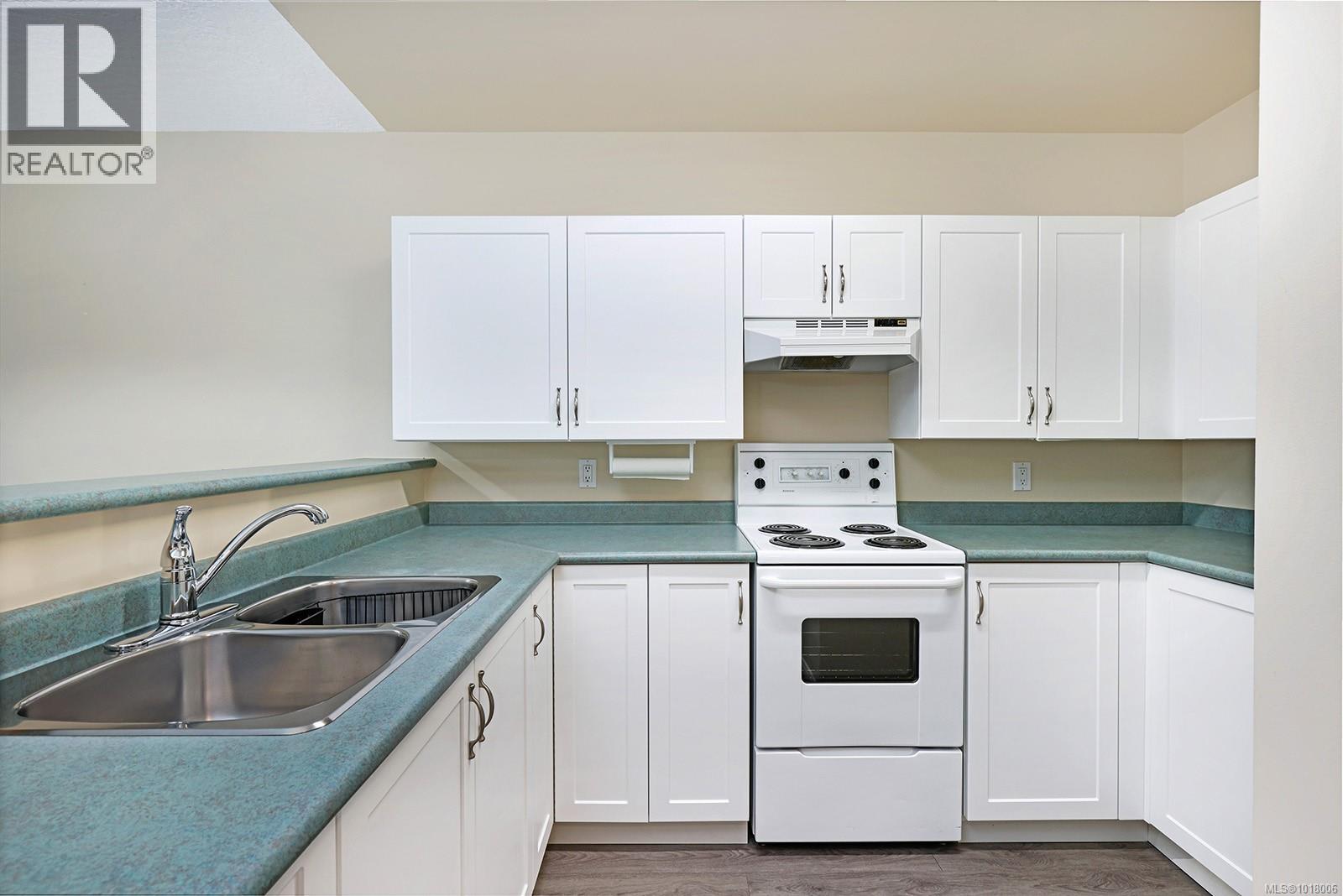 403 1683 Balmoral Ave, Comox