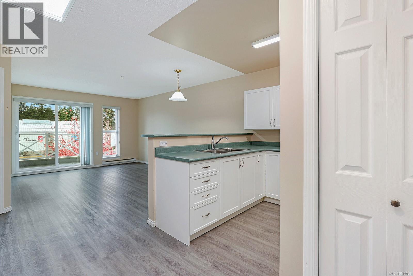 403 1683 Balmoral Ave, Comox