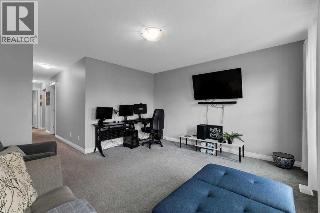 Single Family House for Sale in  Evanspark Gardens NW Evanston Calgary 