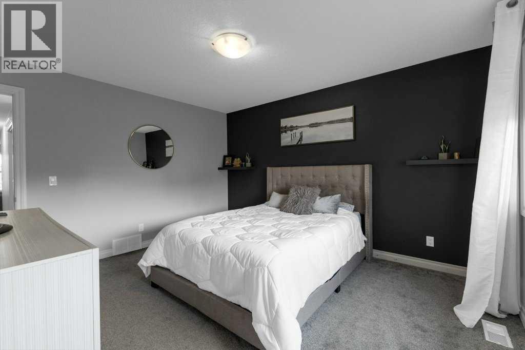 Single Family House for Sale in  Evanspark Gardens NW Evanston Calgary 