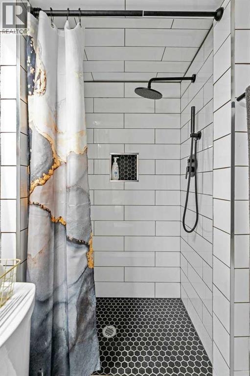 Single Family House Bungalow for Sale in  Rundlehorn Crescent NE Rundle Calgary 