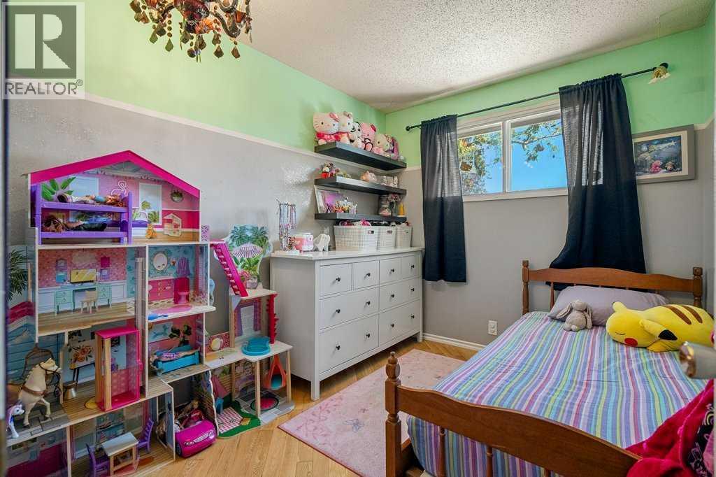 Single Family House Bungalow for Sale in  Rundlehorn Crescent NE Rundle Calgary 