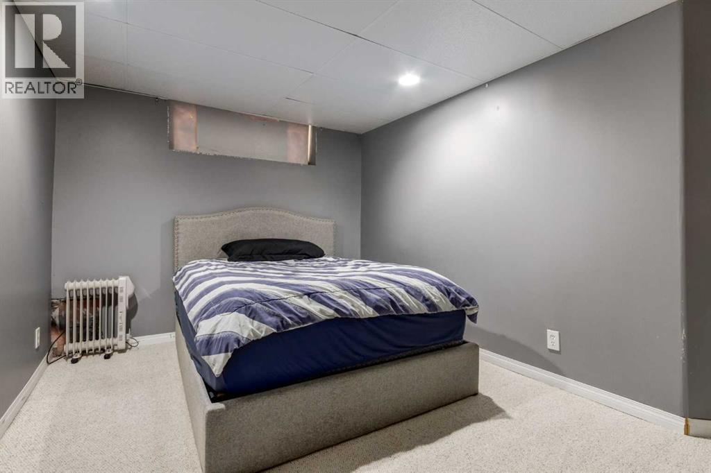 Single Family House for Sale in  Chapala Road SE Chaparral Calgary 